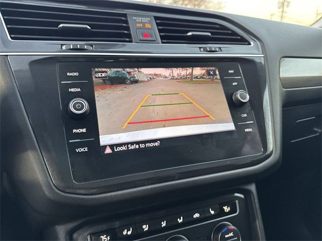 Thumbnail: 2021 Volkswagen Tiguan - 21