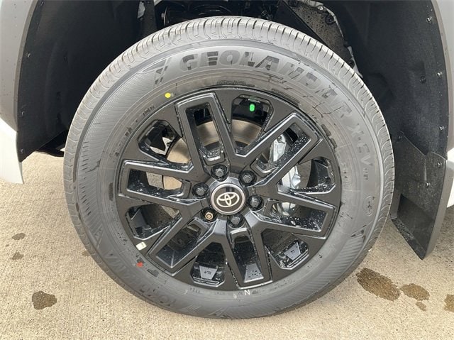 Thumbnail: 2025 Toyota Tundra - 12