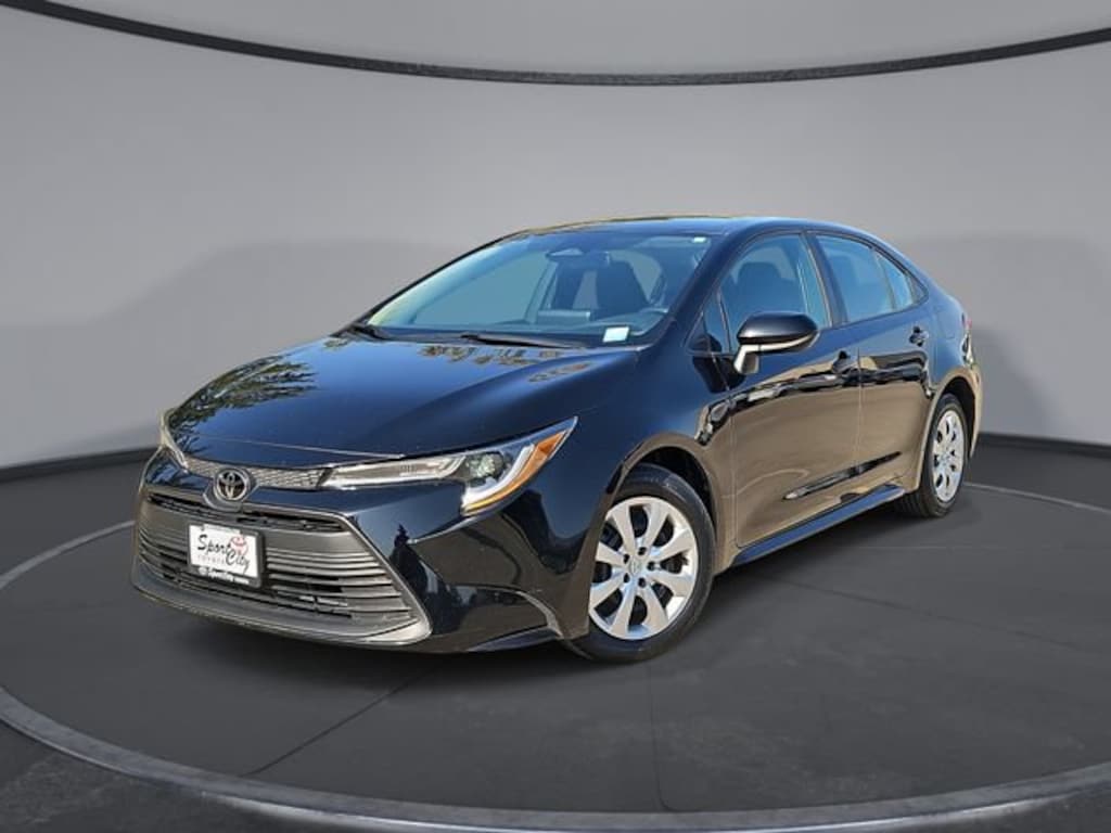 Used 2024 Toyota Corolla LE Sedan