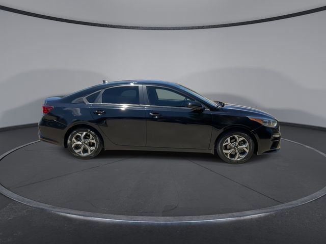 Thumbnail: 2021 Kia Forte - 9