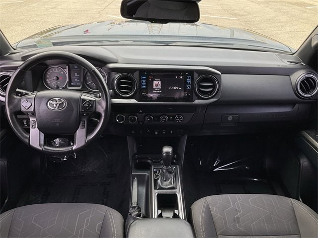 Thumbnail: 2019 Toyota Tacoma - 18