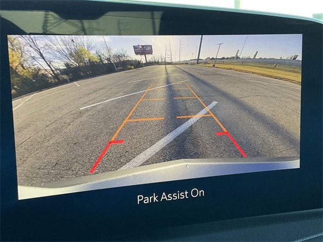 Thumbnail: 2024 Cadillac XT4 - 21