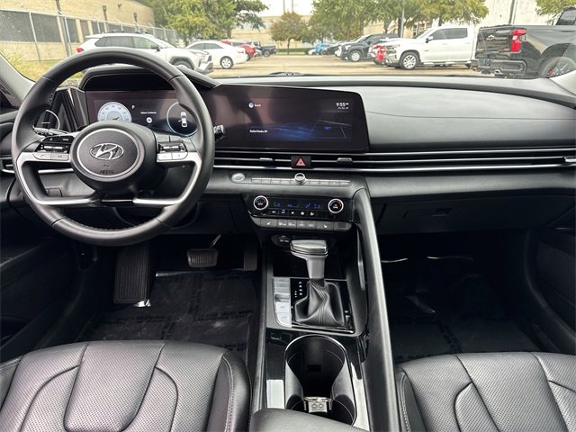 Thumbnail: 2022 Hyundai Elantra - 18