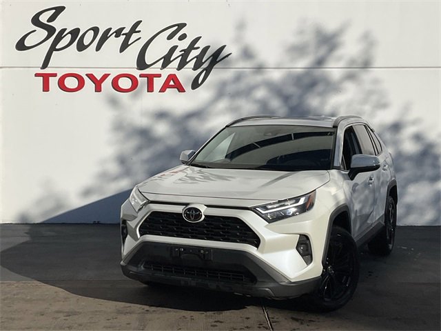 Thumbnail: 2022 Toyota RAV4 - 1