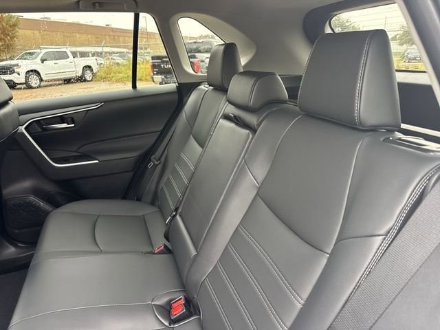 Thumbnail: 2025 Toyota RAV4 - 16