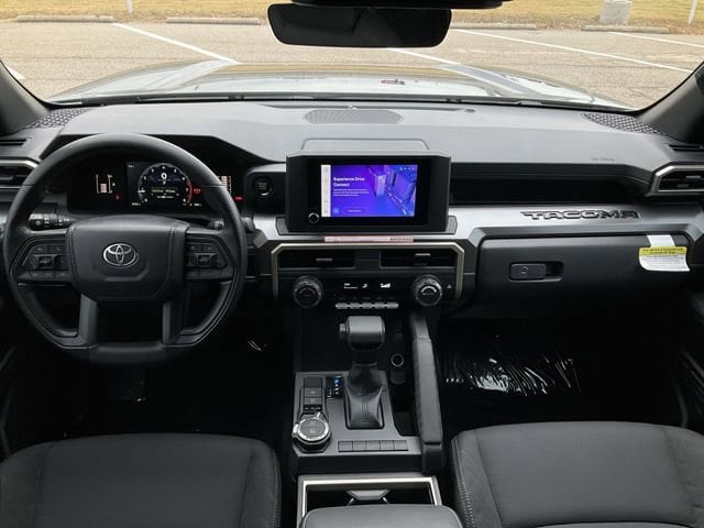 2025 Toyota Tacoma SR5 - Photo 18