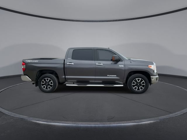 Thumbnail: 2017 Toyota Tundra - 9