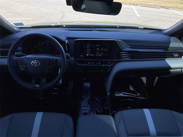 Thumbnail: 2025 Toyota Camry - 18