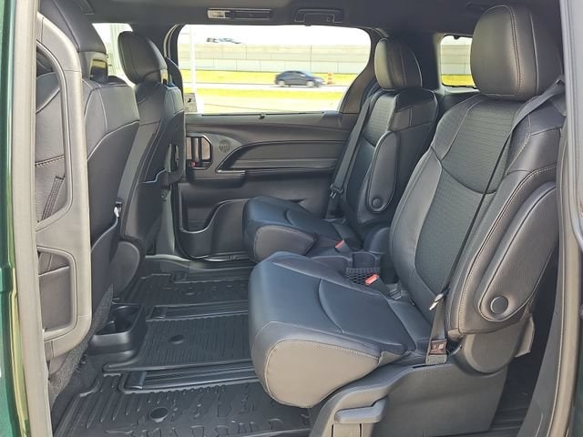 Thumbnail: 2026 Toyota Sienna - 17