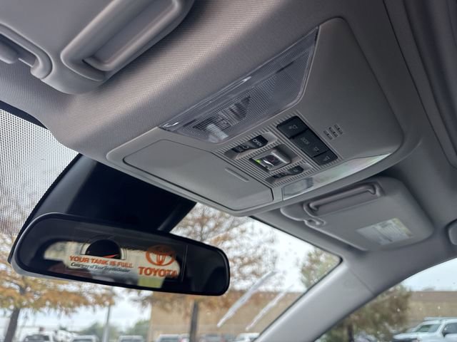 Thumbnail: 2025 Toyota RAV4 - 25