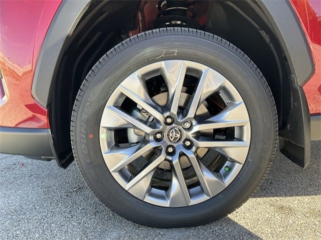 Thumbnail: 2025 Toyota RAV4 - 12