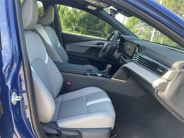 2025 Toyota Camry SE 16