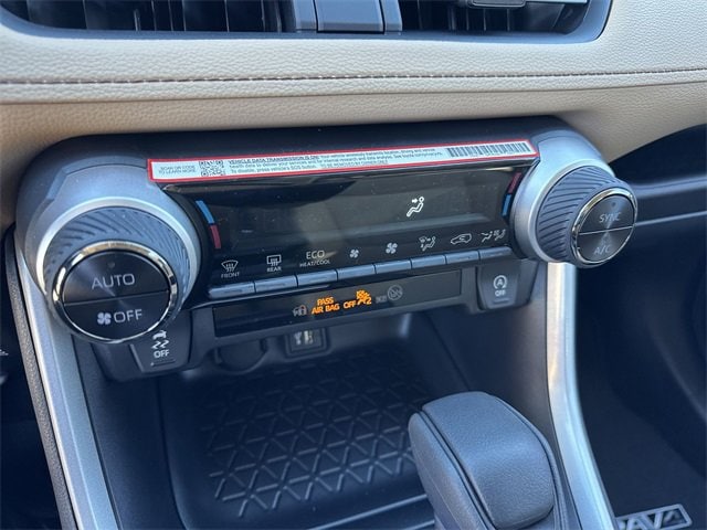 Thumbnail: 2025 Toyota RAV4 - 23