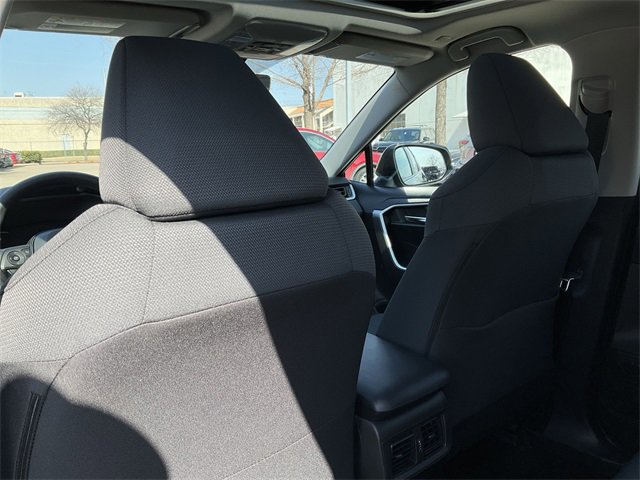 Thumbnail: 2025 Toyota RAV4 - 16