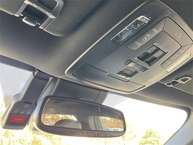 Thumbnail: 2025 Toyota Sienna - 26