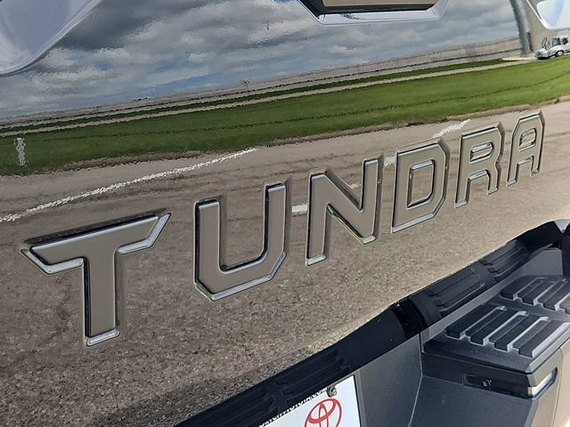 Thumbnail: 2024 Toyota Tundra - 10