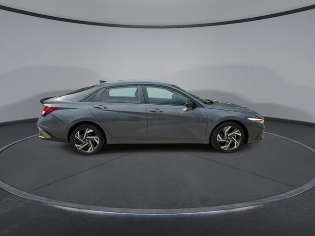 Thumbnail: 2025 Hyundai Elantra - 5