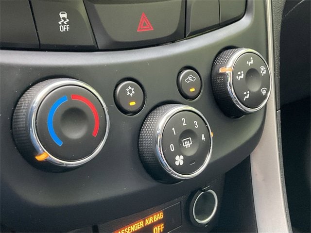 Thumbnail: 2020 Chevrolet Trax - 21