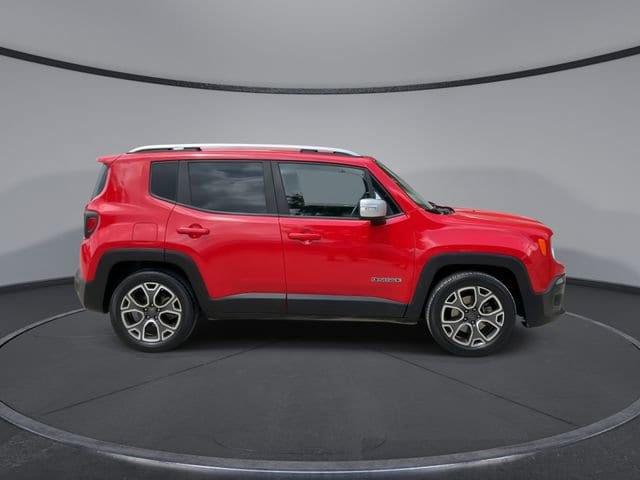Thumbnail: 2018 Jeep Renegade - 9