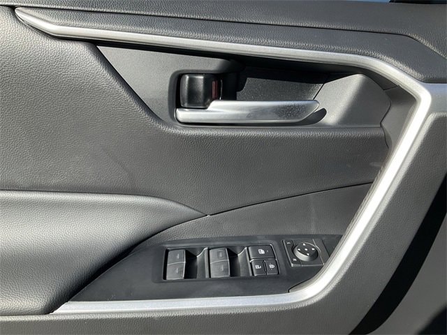 Thumbnail: 2025 Toyota RAV4 - 14