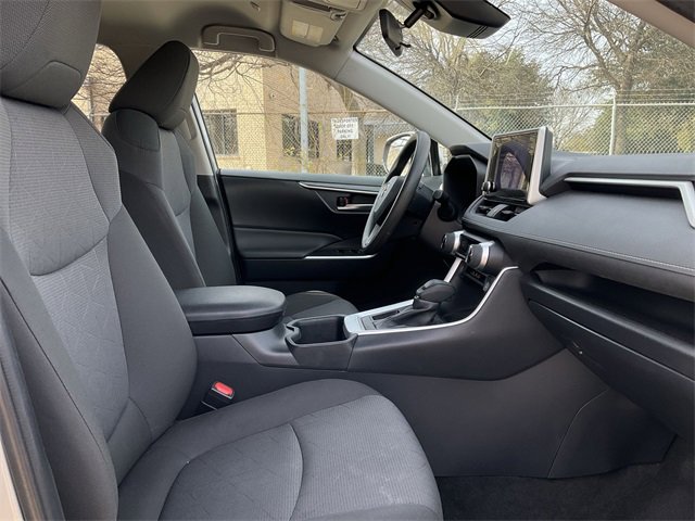 Thumbnail: 2025 Toyota RAV4 - 17