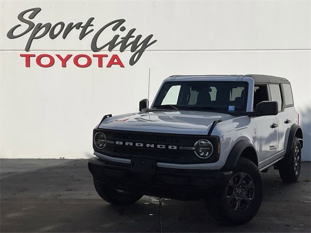 2025 Ford Bronco 4-Door Big Bend's photo