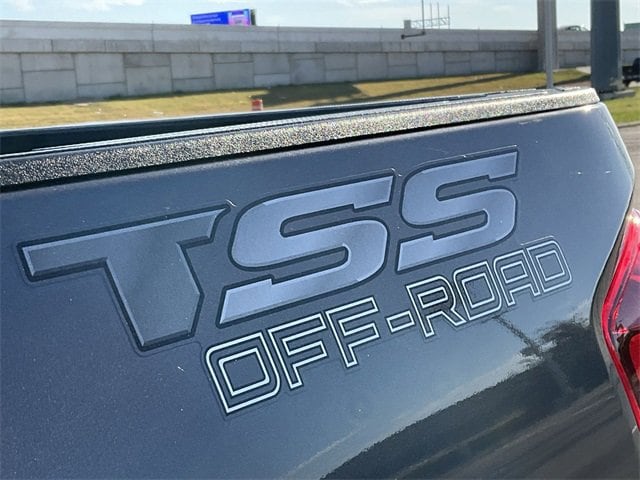 Thumbnail: 2022 Toyota Tacoma - 11