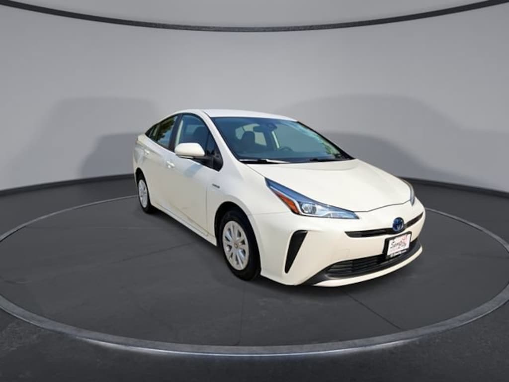 Used 2020 Toyota Prius L Hatchback