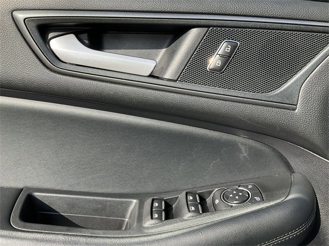 Thumbnail: 2020 Ford Edge - 13