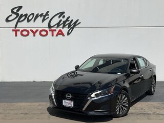 2024 Nissan Altima 2.5 SV Sedan