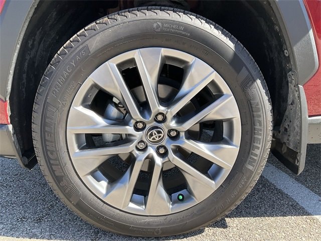 Thumbnail: 2025 Toyota RAV4 - 11