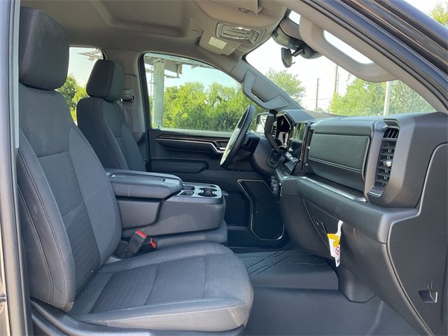 Thumbnail: 2024 Chevrolet Silverado 1500 - 17