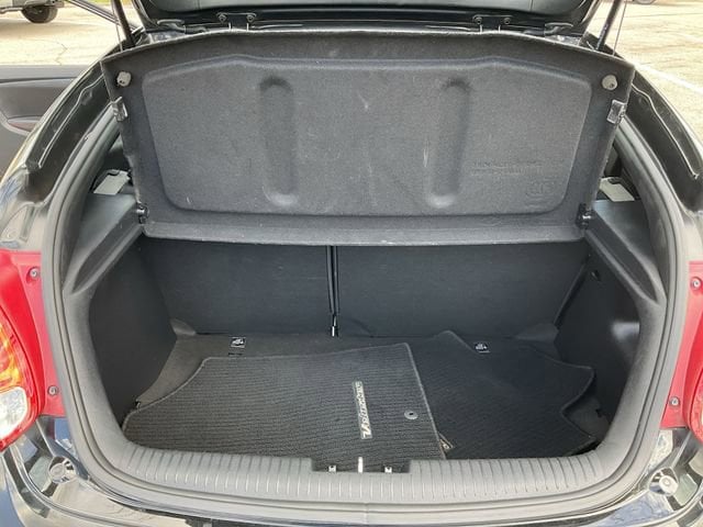 Thumbnail: 2017 Hyundai Veloster - 14