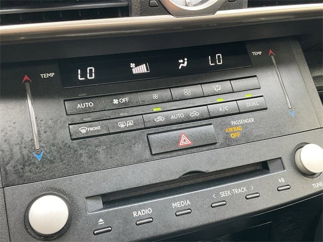 Thumbnail: 2018 Lexus RC - 23