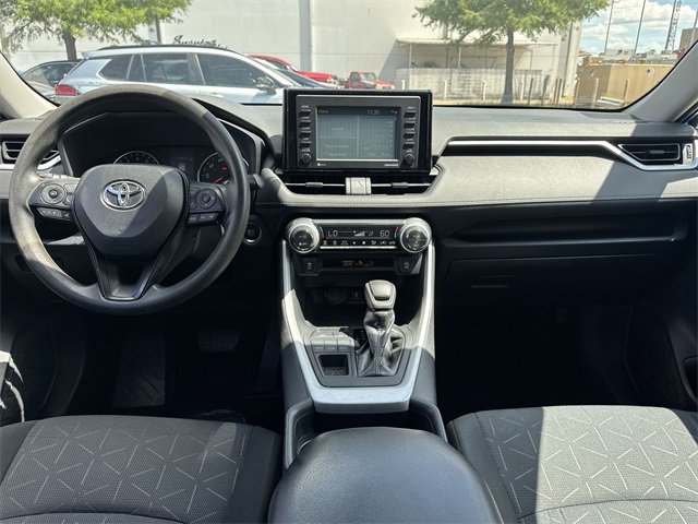 Thumbnail: 2021 Toyota RAV4 - 17