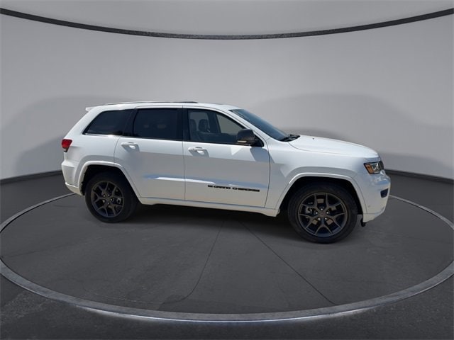 Thumbnail: 2021 Jeep Grand Cherokee - 9