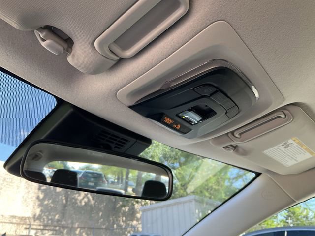 Thumbnail: 2025 Toyota Corolla - 25