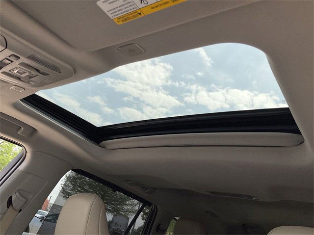 Thumbnail: 2023 Toyota Highlander - 14