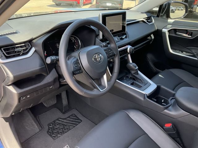 Thumbnail: 2025 Toyota RAV4 - 10