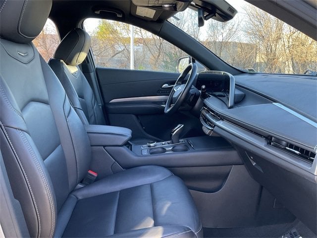 Thumbnail: 2024 Cadillac XT4 - 17