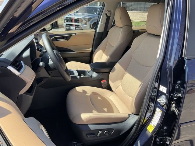 Thumbnail: 2025 Toyota RAV4 - 13