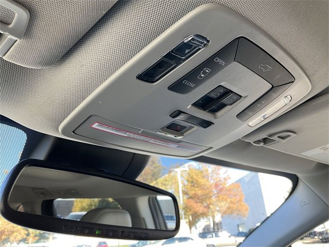 Thumbnail: 2023 Toyota Sienna - 25