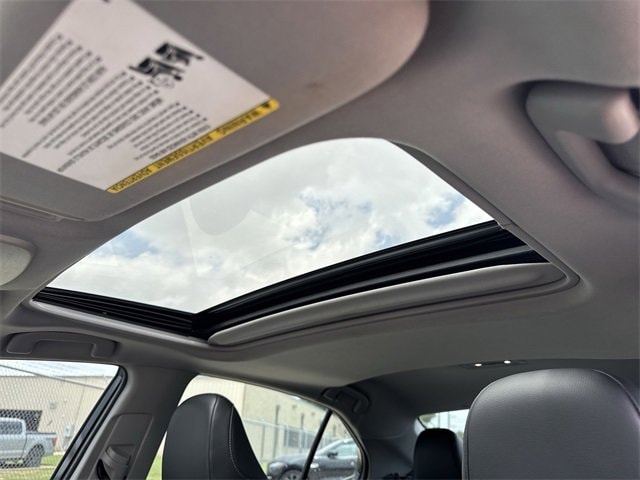 2020 Toyota Camry SE 13