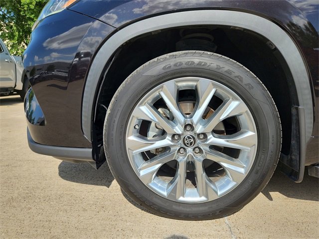 2021 Toyota Highlander Limited 13