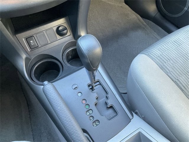 Thumbnail: 2010 Toyota RAV4 - 21