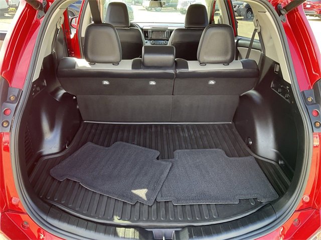 Thumbnail: 2016 Toyota RAV4 - 16