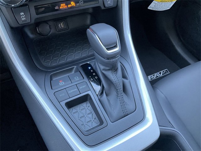 Thumbnail: 2025 Toyota RAV4 - 26