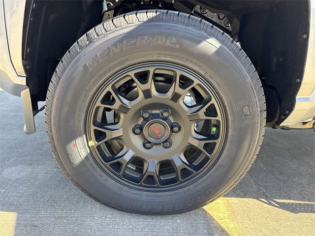 Thumbnail: 2025 Toyota Tacoma - 12