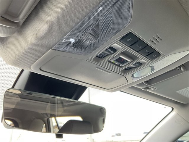 Thumbnail: 2025 Toyota RAV4 - 26