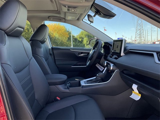 Thumbnail: 2025 Toyota RAV4 - 19